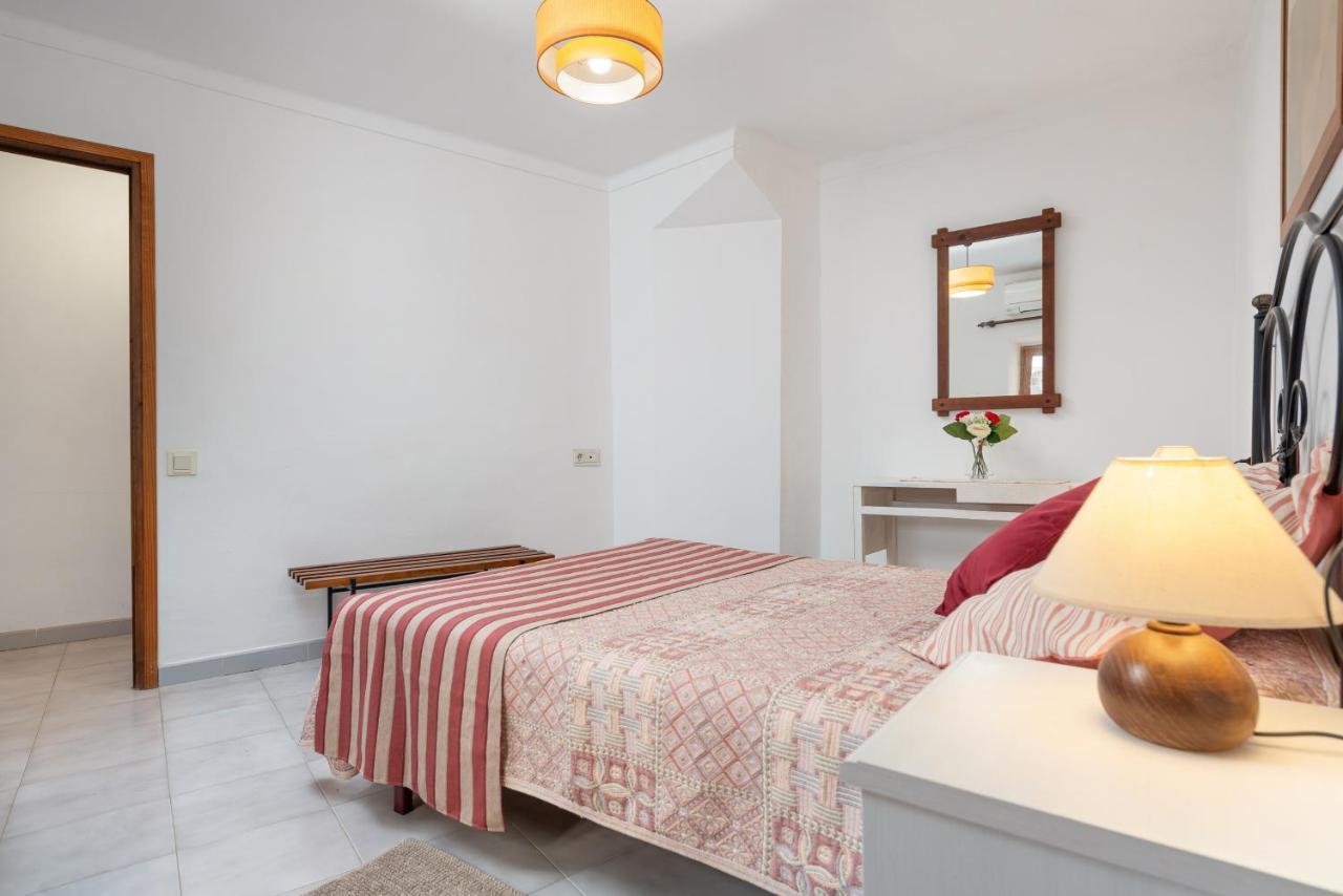 Townhouse Can Bregat โปเญนซา ภายนอก รูปภาพ