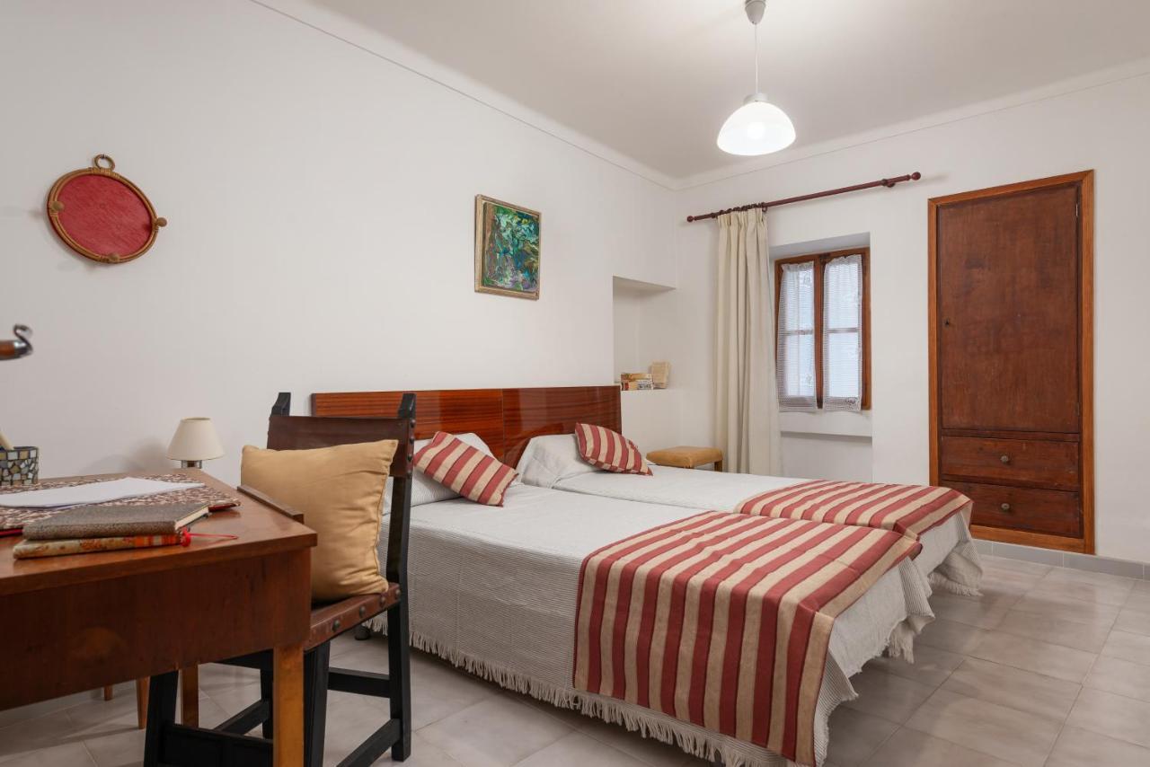 Townhouse Can Bregat โปเญนซา ภายนอก รูปภาพ